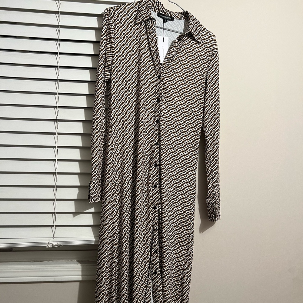 Dynamite Long knit Shirtdress (brand new, tags attached) - Picture 1 of 1